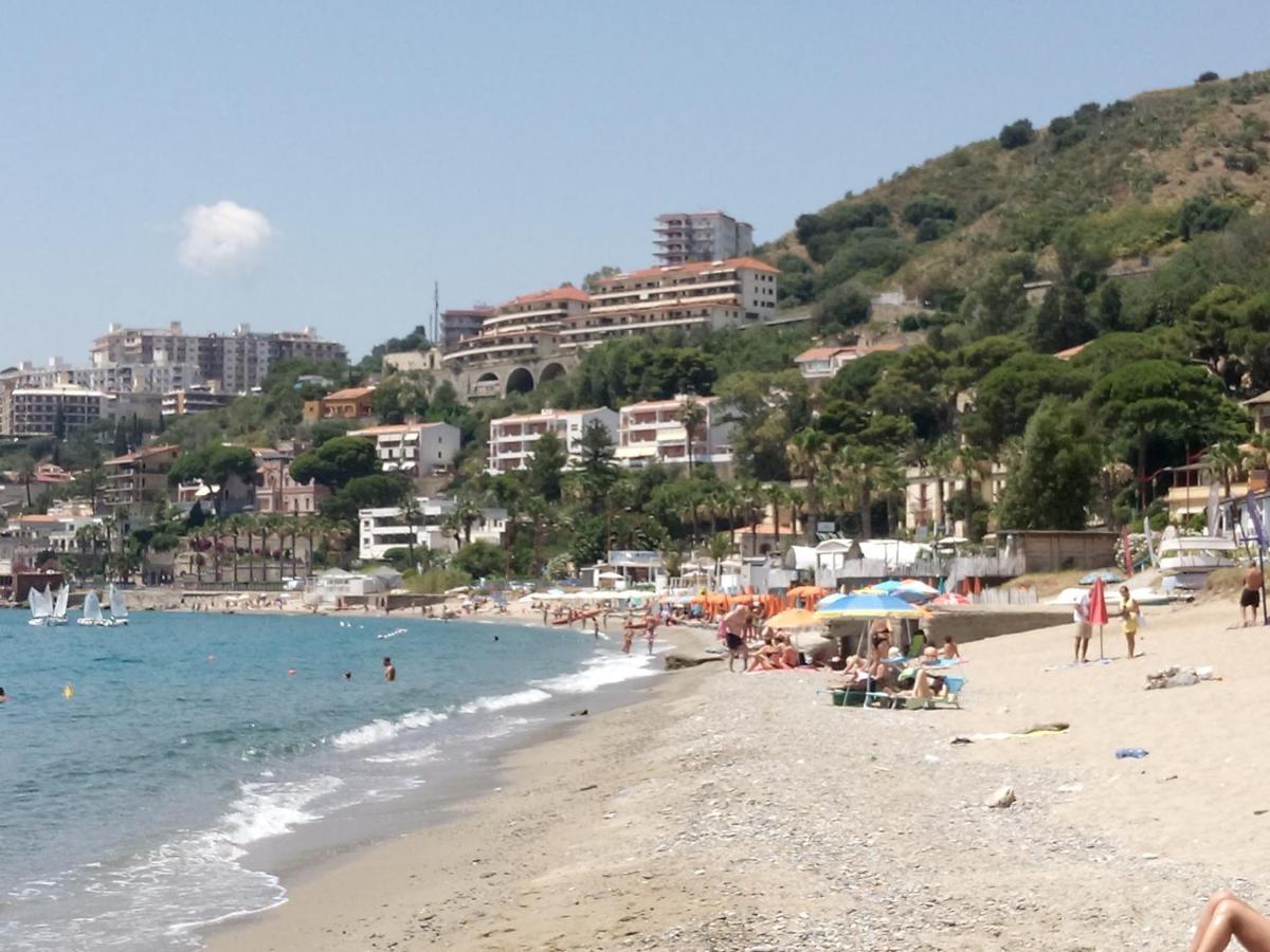 メッシーナ Casa Vacanza Mamma Mariaヴィラ エクステリア 写真
